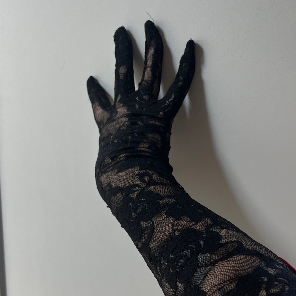 Black Lace Gloves